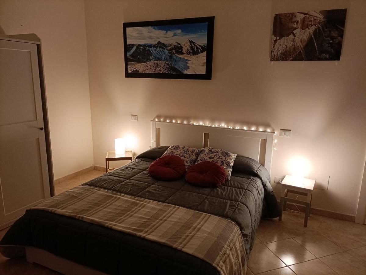 Cozy House Con Corte Privata In Centro Storico Aq Л'Акуила Экстерьер фото